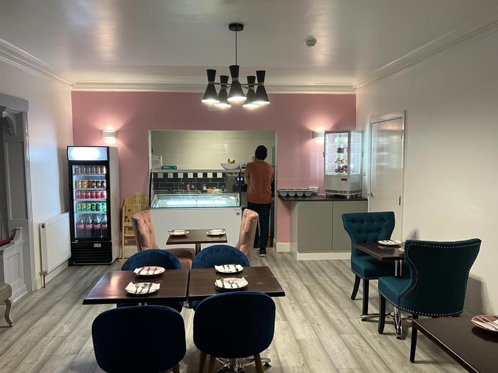 Atz&h Luton (Bedfordshire)